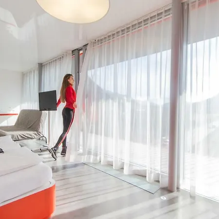 Hotel Chromotel Self Check-in 3*