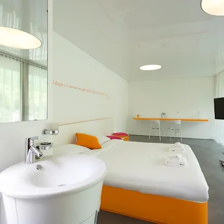 Chromotel Self Check-in 3*